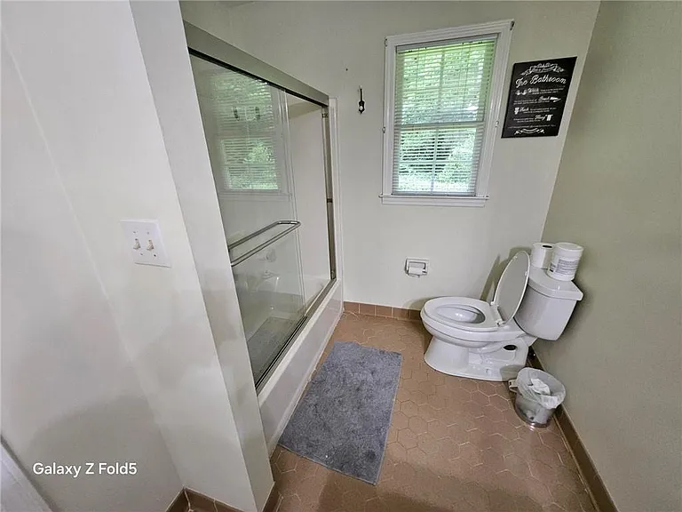 49 Cook Ln — Photo 8