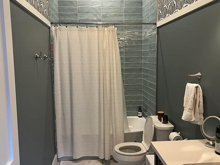 236 Lexington St #2 — Photo 8