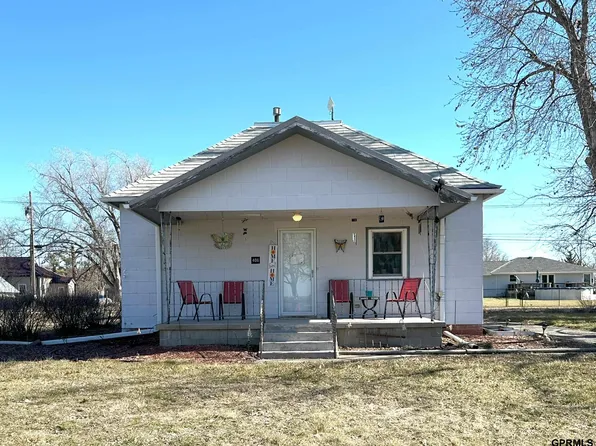 406 S Market St, Shickley, NE 68436