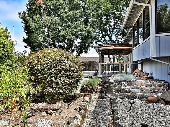 3rd image of 1203 Alberca Road