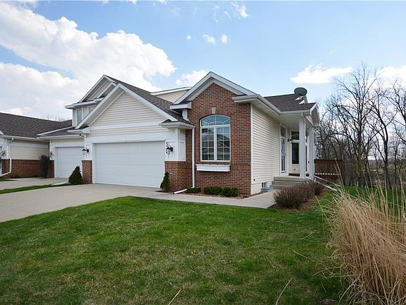 2nd image of 520 W Trace Dr