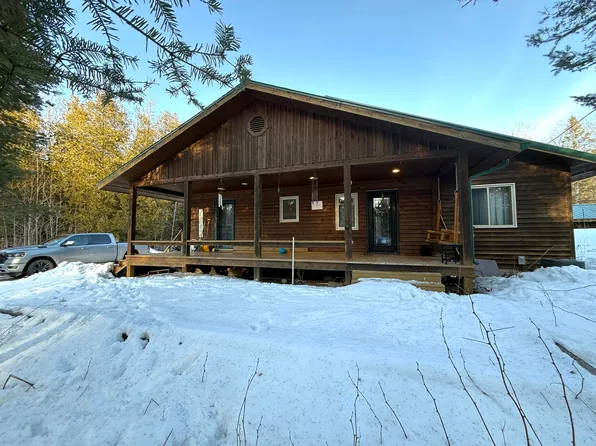 123 S Flower Bay Rd, Cedarville, MI 49719