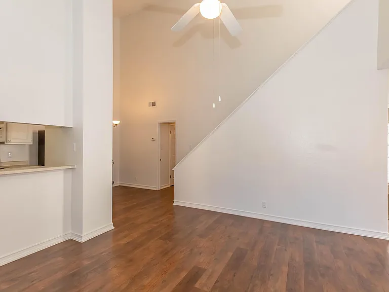 Winding Creek Apartments — Photo 45