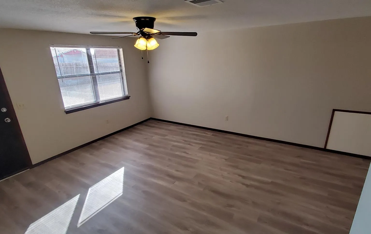 603 Nimrod Rd — Photo 2