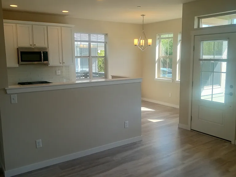 4767 Spring Brook Ct — Photo 7