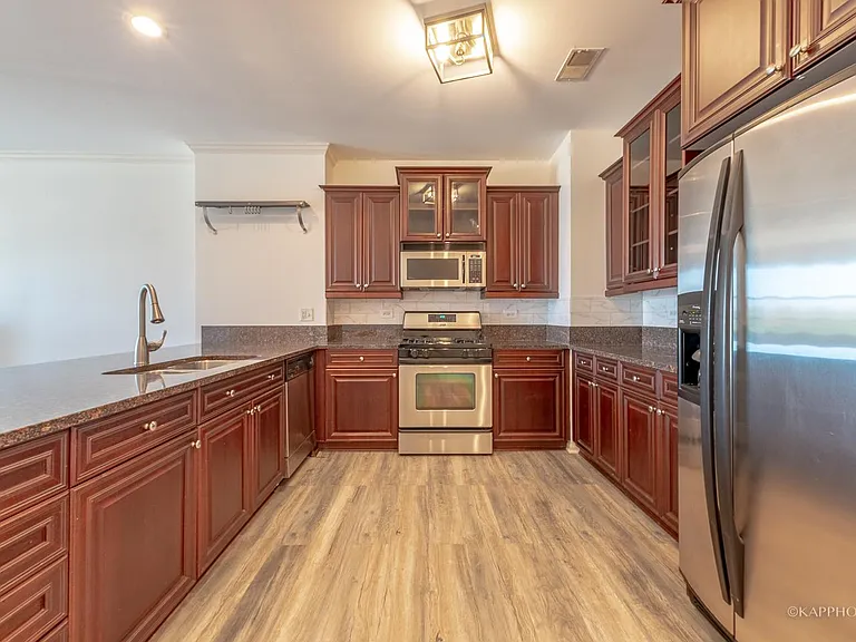 520 N Halsted St #516 — Photo 11