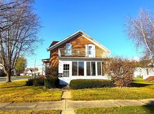 303 Spring St, Arcadia, WI 54612