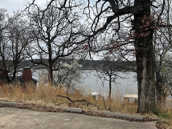 3rd image of 33521 Ridge Rd #33521