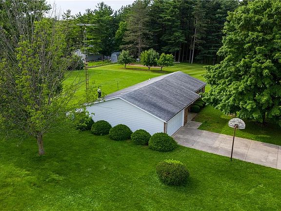 4th image of 5685 Phillips Cir