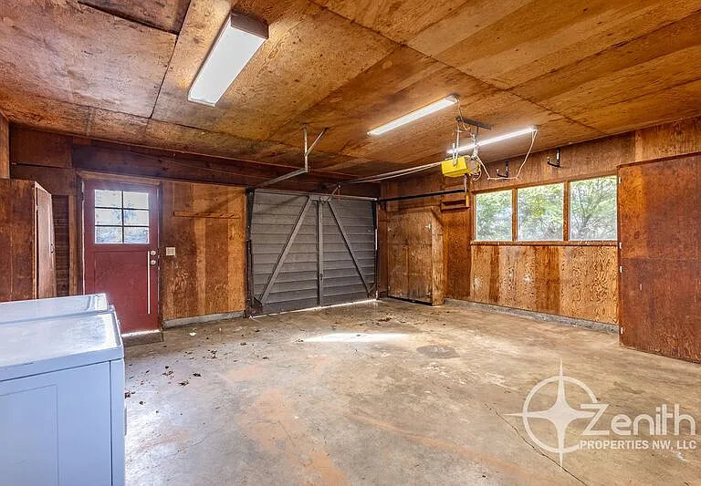 4508 NE 174th St — Photo 34