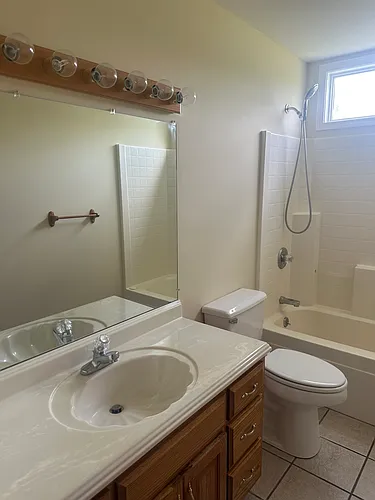 108 Ruston Rd #B Photo 1