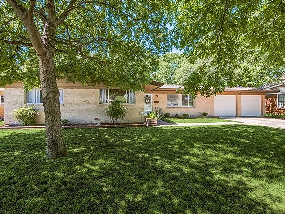 3rd image of 4409 Mackey Dr