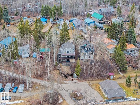3rd image of 14 Spruce Rd