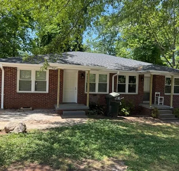111 White Oak Dr #A — Photo 1