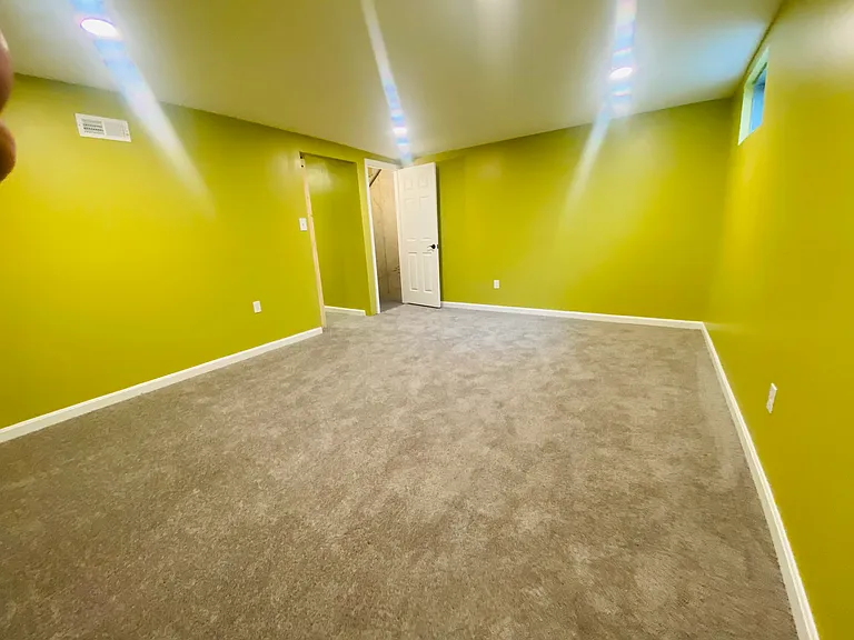6406 Amber Ct — Photo 35