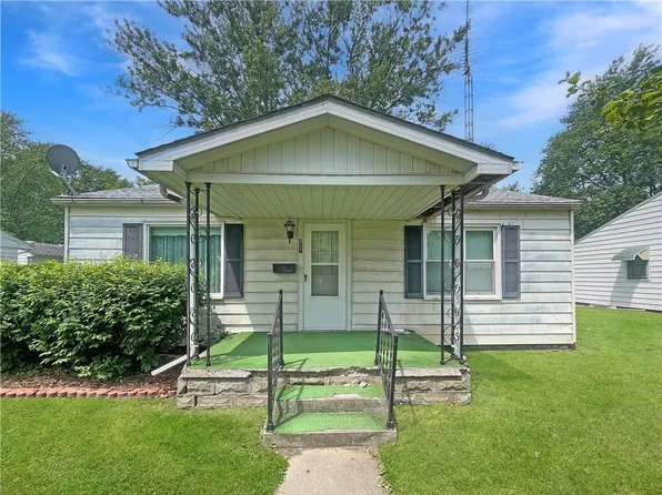 407 NW 1st St, Casey, IL 62420