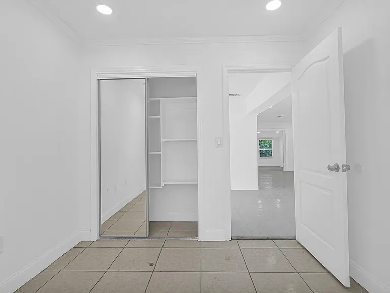 6621 Perry St — Photo 20