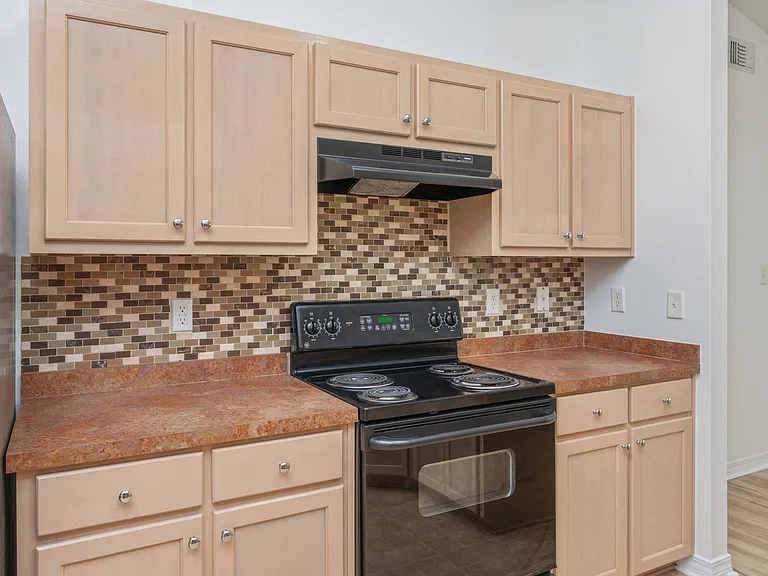 9750 Parker Lake Cir — Photo 15