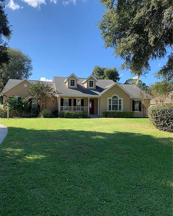 1st image of 36807 Woods Dr
