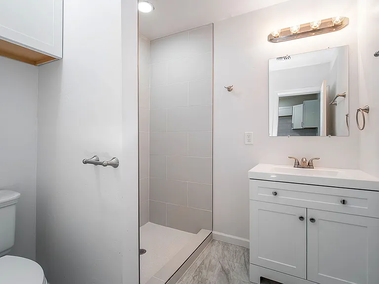 1017 E. West Circle Dr. — Photo 25