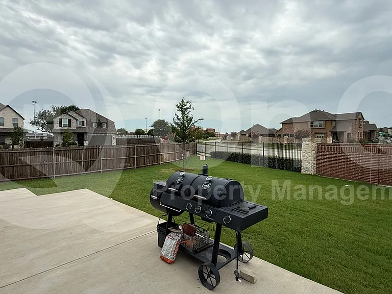 1016 Highberry Dr — Photo 18