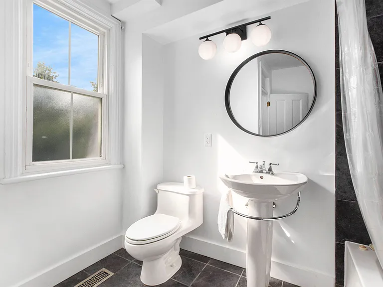 116 Boteler St #1 — Photo 15