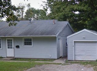 1317 Hedge Rd, Champaign, IL 61820