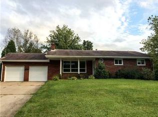 114 Pinecrest Dr, Beaver Falls, PA 15010