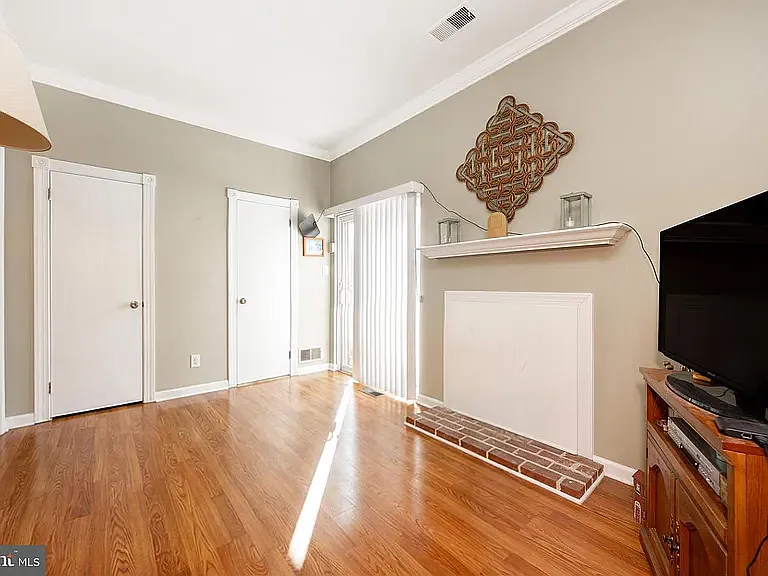 122 Kelmar Ave — Photo 10