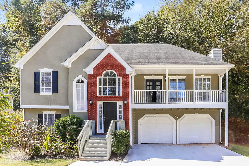 4 bed, 3.0 bath, 2664 sqft, $3,270 — Photo 1