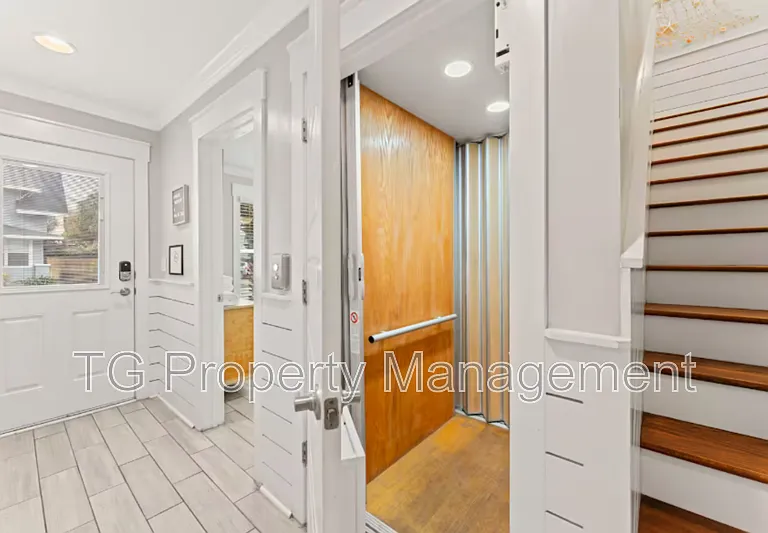 137 6th Ave S — Photo 49