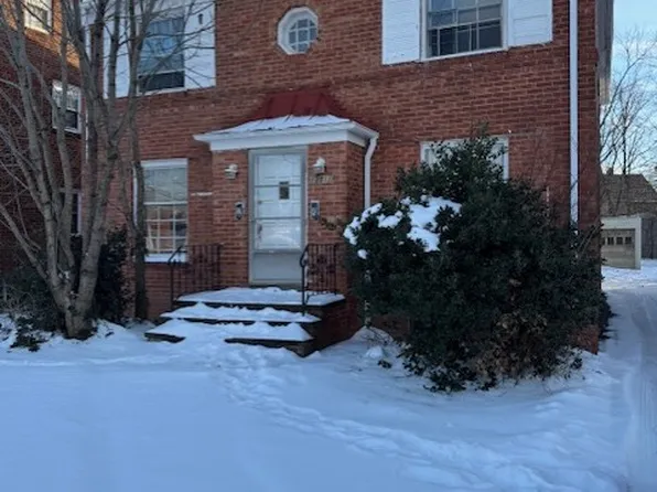 13518 Cedar Rd #2, Cleveland, OH 44118