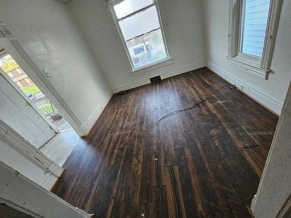 5th image of 2207 W Ann St