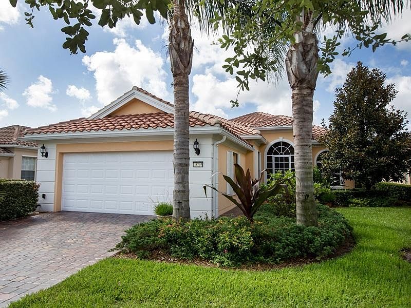 Home For Sale In Waterway Village