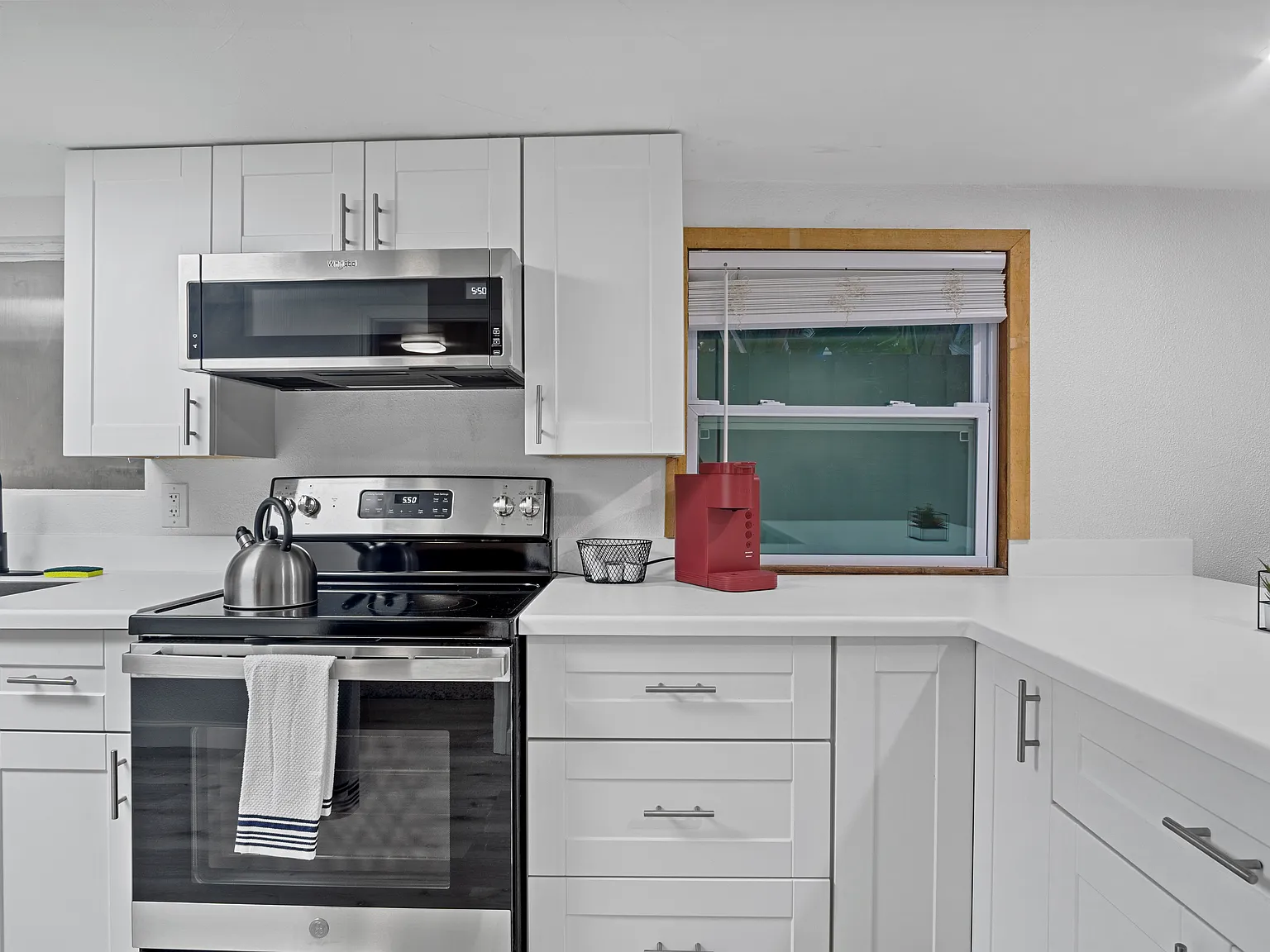 1 bed, 734 sqft, $2,000 — Photo 4