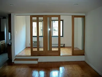 Sold by Manhattan Network Inc.