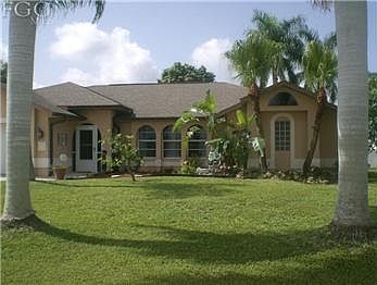 1st image of 1134 SW 46th Ter