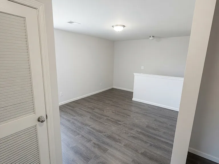 22 Oxford Ln — Photo 4