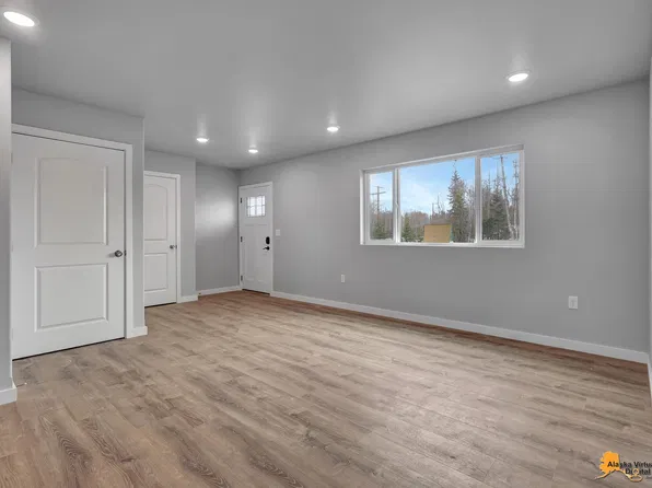 4712 S Kenaka Bena Loop, Wasilla, AK 99623