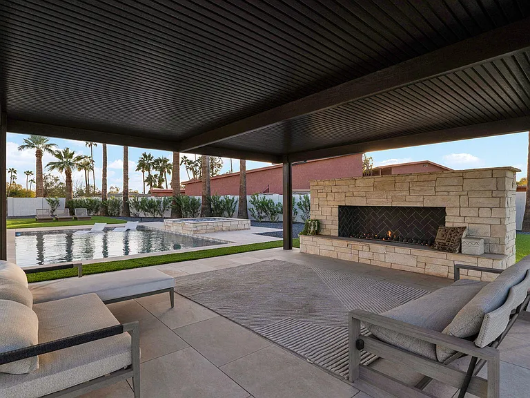 11842 N Miller Rd — Photo 99