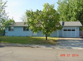 2476 Flanders St, White City, OR 97503
