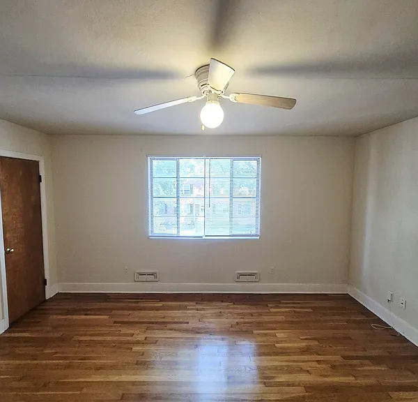 3230 W Grace St #6 — Photo 16