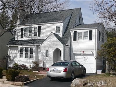 1st image of 90 Shelley Ave