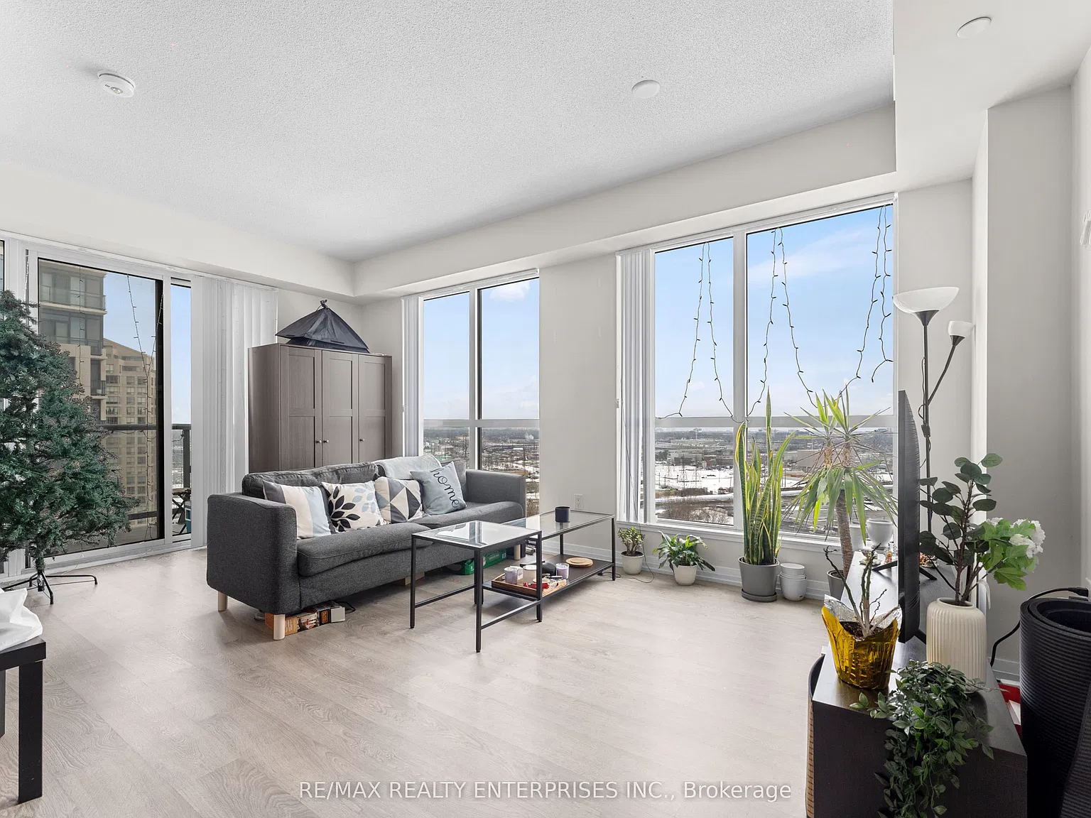 2 bed, $3,000 — Photo 4