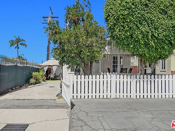 2nd image of 3551 Palm Dr