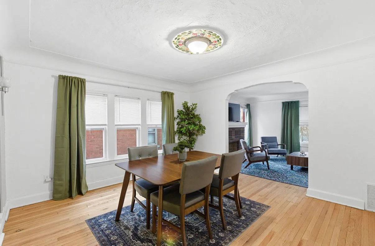 2 bed, 2273 sqft, $2,300 — Photo 2