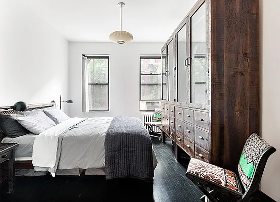 Sold by Warburg | media 3