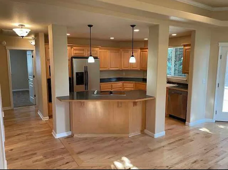 109 Sanger Ln — Photo 5