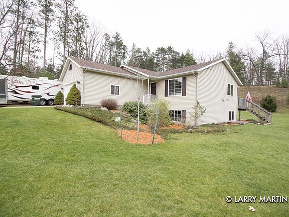 3rd image of 3755 Edgerton Ct
