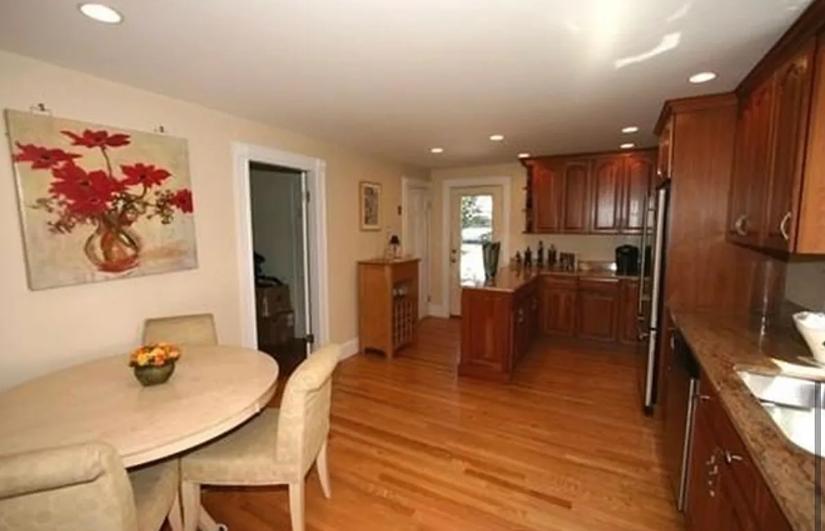 3 bed, $4,050 — Photo 3
